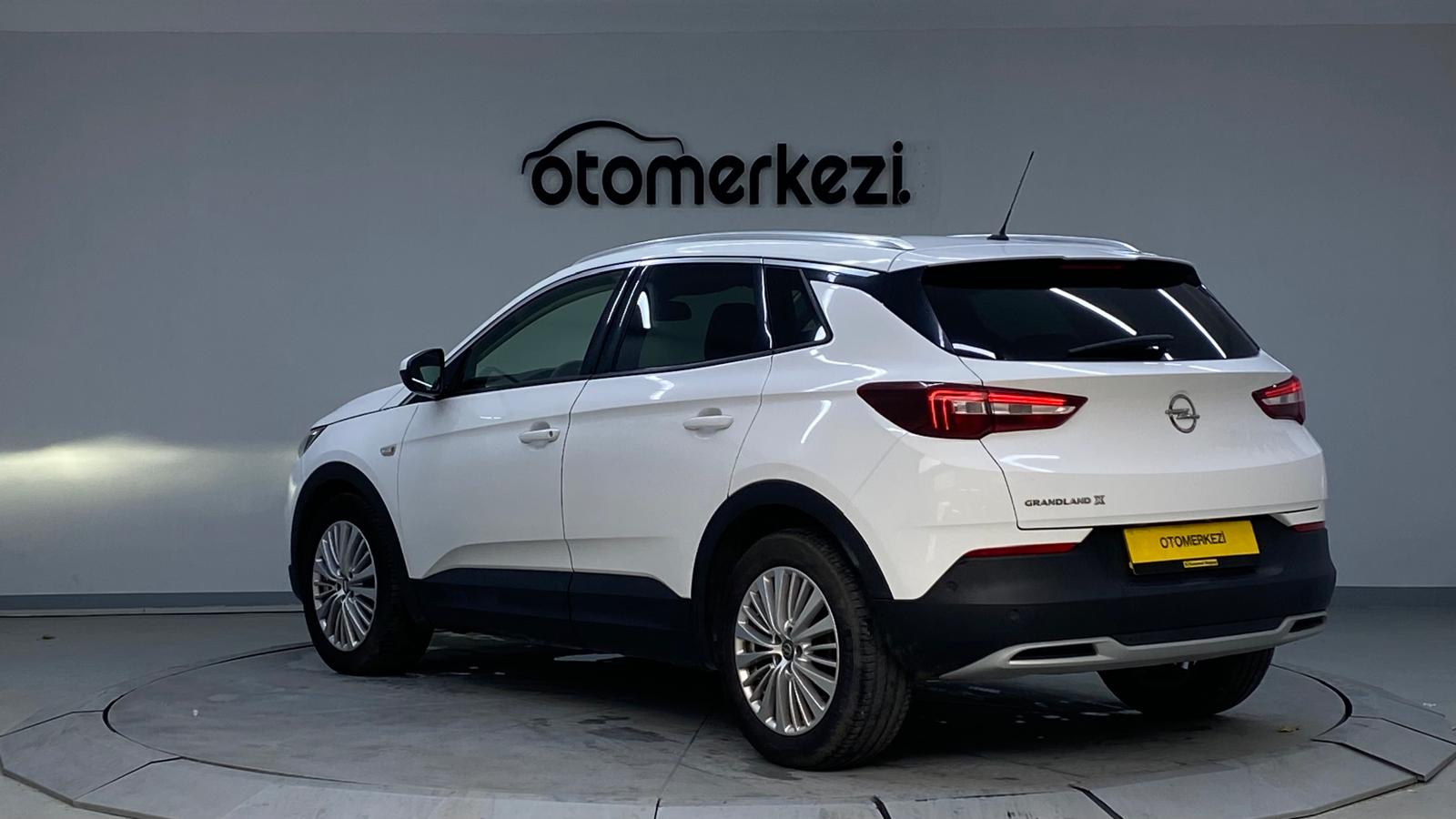 OPEL GRANDLAND 6